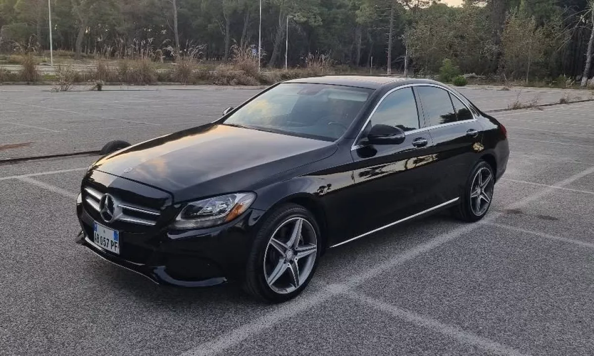 Auto in Vendita a Valona, Mercedes-Benz, 2016 Benzine,Kambio Automatik Pagamento 14,000  Euro.