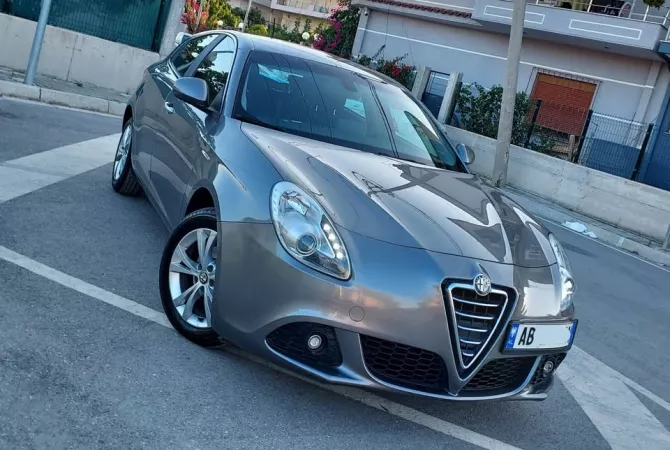 Auto in Vendita a Tirana - 5,700 Euro