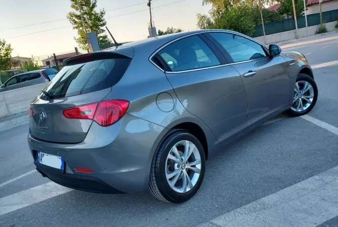 Auto in Vendita a Tirana - 5,700 Euro