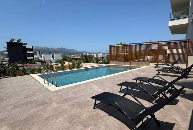 SHITET Apartament Luksoz në Ksamil – Pamje Fantastike nga Deti