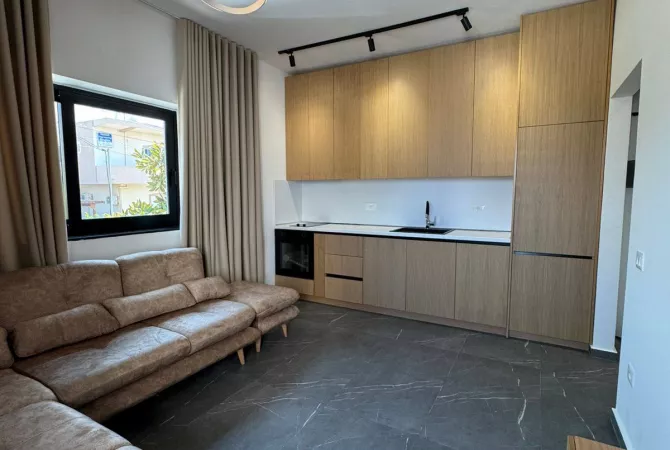 Shtepi ne shitje Apartament ne Sarande, 1+1, Mobilimi Pjeserisht e mobiluar, Pagesa 123,000  Euro.