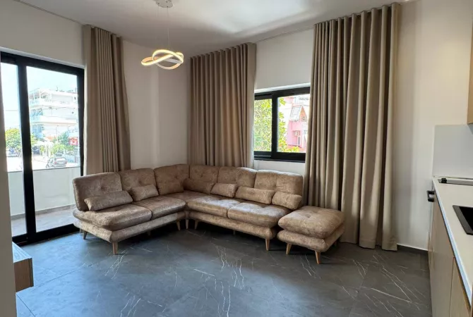 Shtepi ne shitje Apartament ne Sarande, 1+1, Mobilimi Pjeserisht e mobiluar, Pagesa 123,000  Euro.