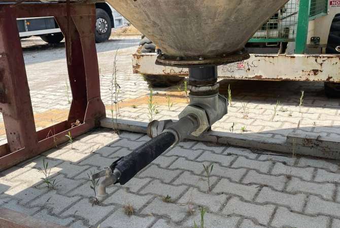 Different articles a Durazzo - 150,000 Leke