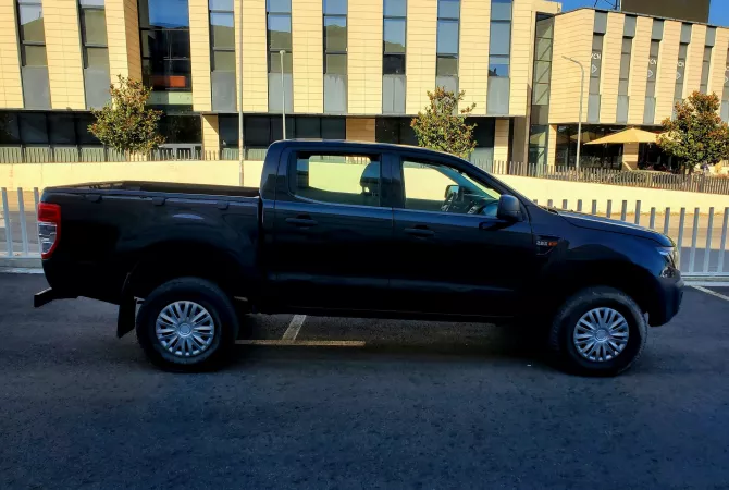 Auto in Vendita a Tirana - 9,300 Euro