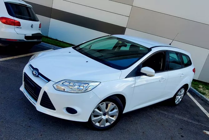 Shitet 🚗 FORD FOCUS – PRAKTICITET DHE EKONOMI 2012