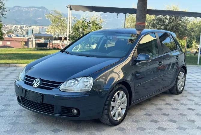 Auto in Vendita a Tirana - 3,900 Euro