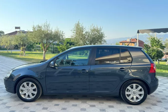 Auto in Vendita a Tirana - 3,900 Euro