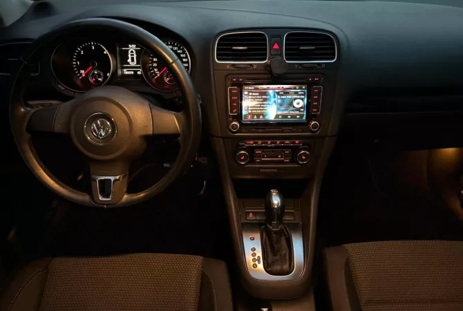 Auto in Vendita a Tirana - 6,900 Euro