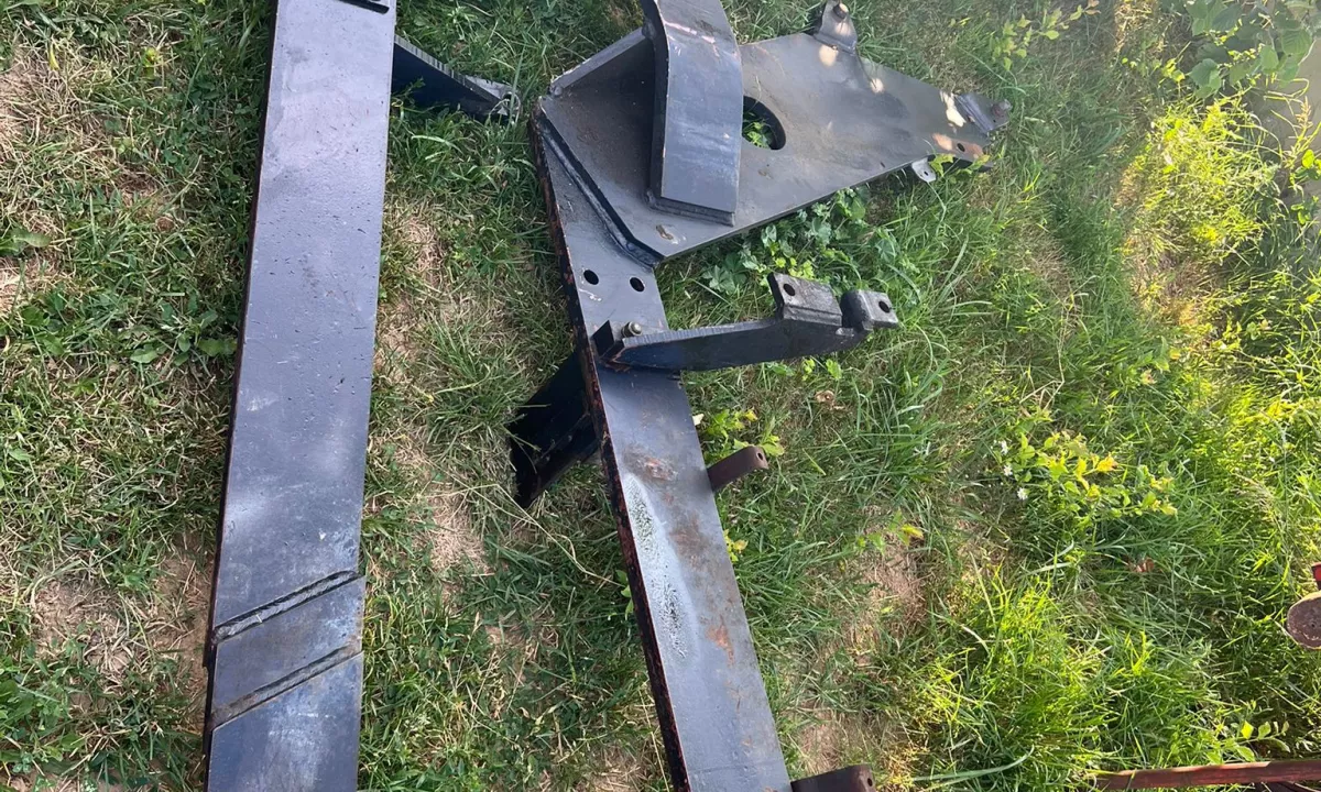 🔧 PAISJE PUNE & AKSESORE MAKINASH  🔩 Luge per Deutz Fahr (traktore )