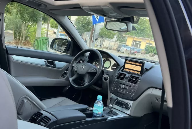 Auto in Vendita a Tirana - 7,600 Euro