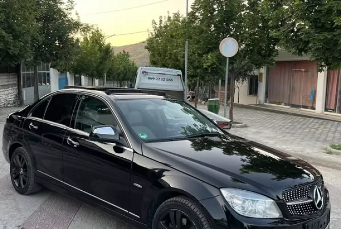 Auto in Vendita a Tirana, Mercedes-Benz, 2008 Diesel,Kambio Automatik Pagamento 7,600  Euro.