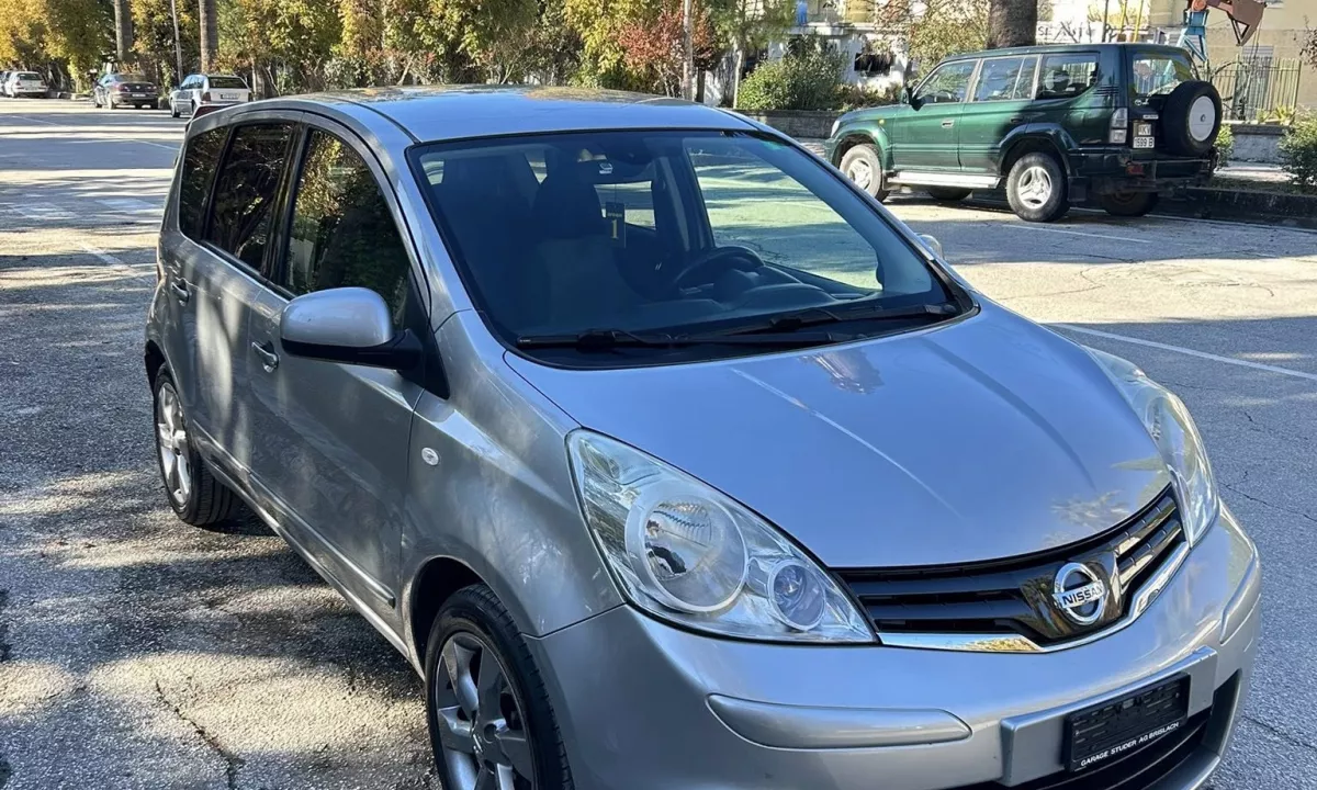 Auto in Vendita a Tirana, Nissan, 2012 Benzine,Kambio Automatik Pagamento 4,600  Euro.