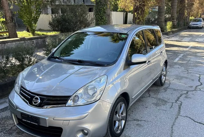 Auto in Vendita a Tirana, Nissan, 2012 Benzine,Kambio Automatik Pagamento 4,600  Euro.