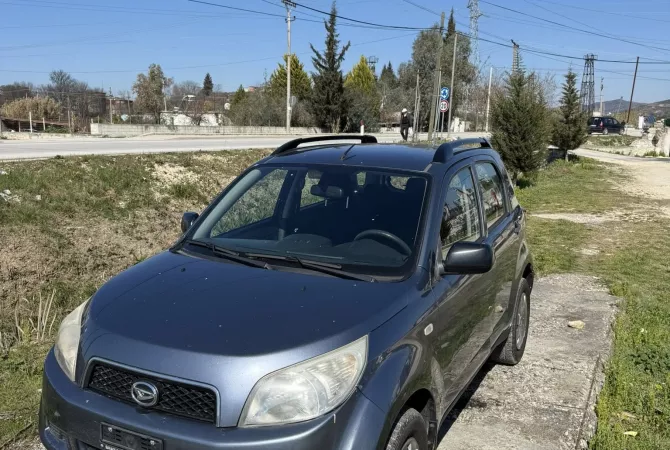 Auto in Vendita a Tirana, Daihatsu, 2007 Benzine,Kambio Automatik Pagamento 5,400  Euro.
