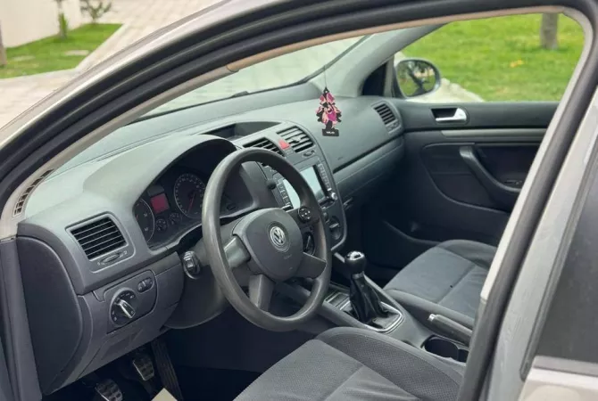 Auto in Vendita a Tirana - 4,000 Euro