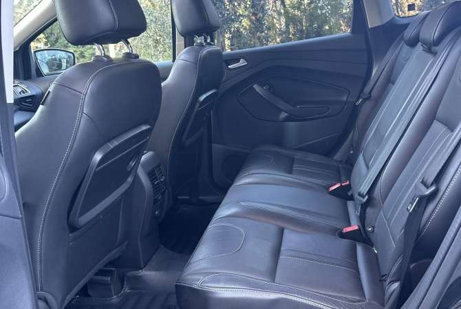 Makina ne shitje ne Tirane, Ford, 2016 Diesel,Kambio Automatik Pagesa 11,500  Euro.