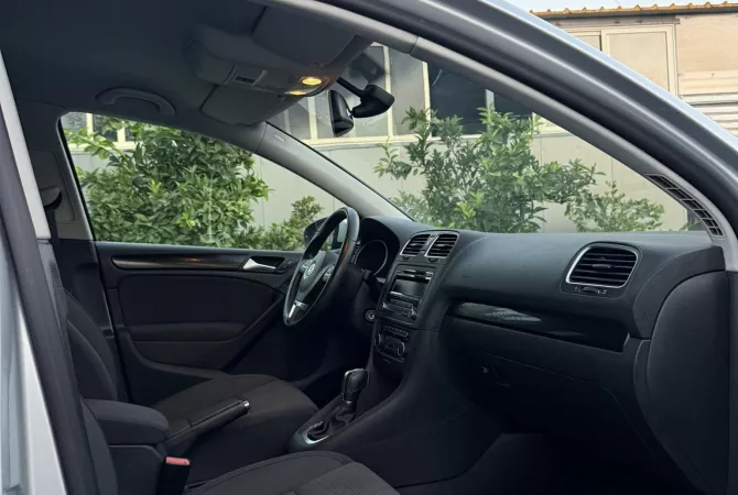 Auto in Vendita a Tirana, Volkswagen, 2011 Diesel,Kambio Automatik Pagamento 6,700  Euro.