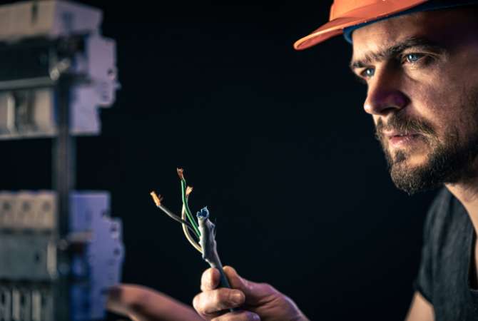 Sherbime Elektrike Hidraulike dhe Ambienti ne Tirane - 38,000 Leke