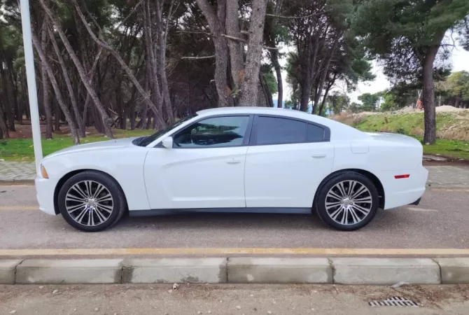 shitet 🔥 Dodge Charger SRT8 – MUSCLE CAR OKAZION!