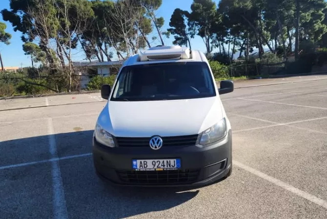 Auto in Vendita a Tirana - 12,900 Euro