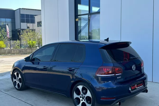 Auto in Vendita a Tirana, Volkswagen, 2011 Diesel,Kambio Automatik Pagamento 6,800  Euro.