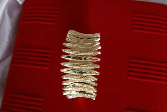 Veshje dhe Aksesor per te Rritur ne Prishtine - 40 Euro