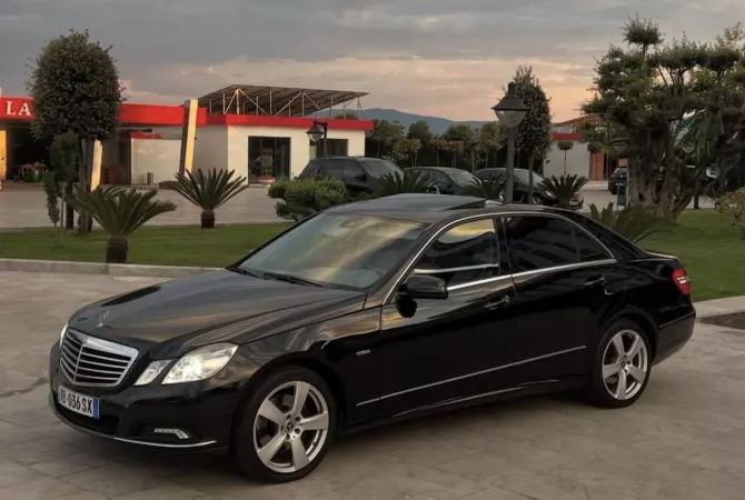 Auto in Vendita a Tirana, Mercedes-Benz, 2009 Diesel,Kambio Automatik Pagamento 10,500  Euro.