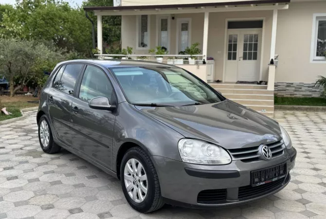 Auto in Vendita a Tirana, Volkswagen, 2006 Diesel,Kambio Manual Pagamento 4,000  Euro.
