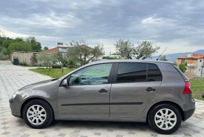 🚗 Volkswagen Golf 5 – 1.9 Naftë | Manuale | Shumë Ekonomike | Viti 2006