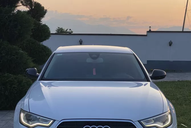 Makina ne shitje ne Prishtine, Audi, 2014 Diesel,Kambio Automatik Pagesa 14,500  Euro.