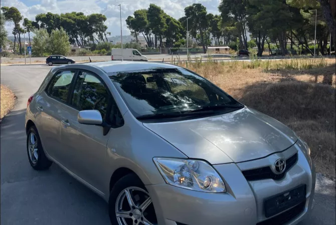 Auto in Vendita a Valona - 3,800 Euro