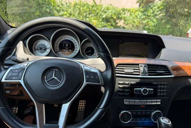 Makina ne shitje ne Tirane, Mercedes-Benz, 2012 Benzine,Kambio Automatik Pagesa 9,500  Euro.