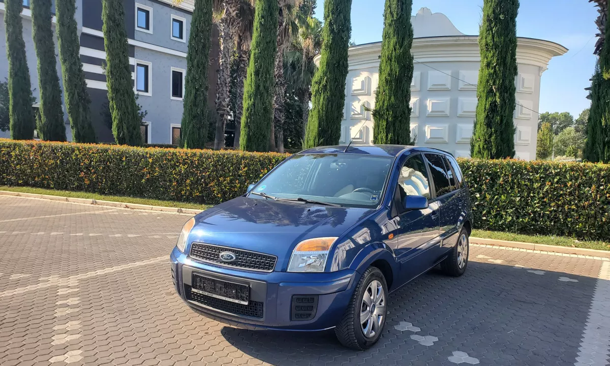 Auto in Vendita a Tirana, Ford, 2009 Diesel,Kambio Manual Pagamento 3,800  Euro.