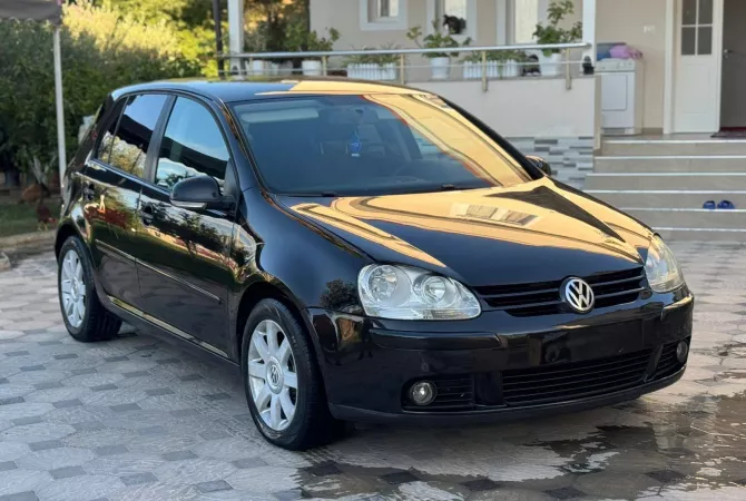 Auto in Vendita a Tirana - 3,900 Euro