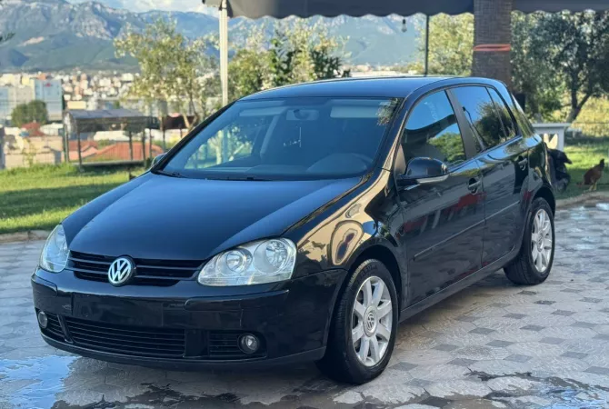 Auto in Vendita a Tirana - 3,900 Euro