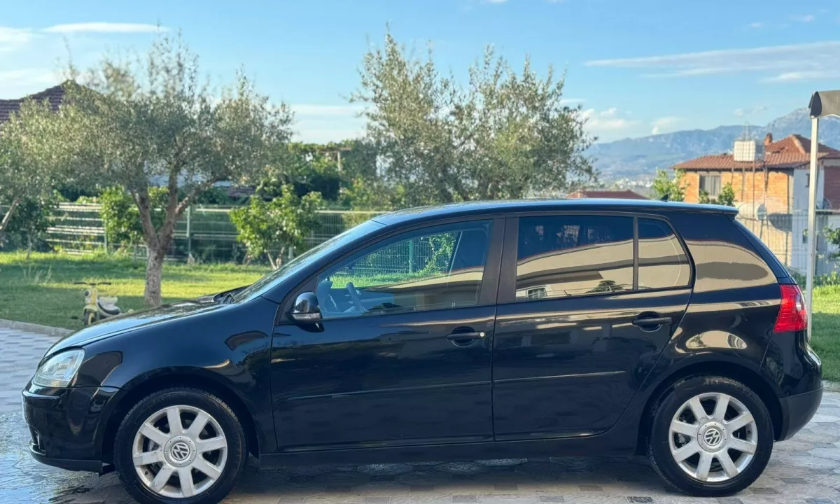Auto in Vendita a Tirana, Volkswagen, 2006 Diesel,Kambio Manual Pagamento 3,900  Euro.