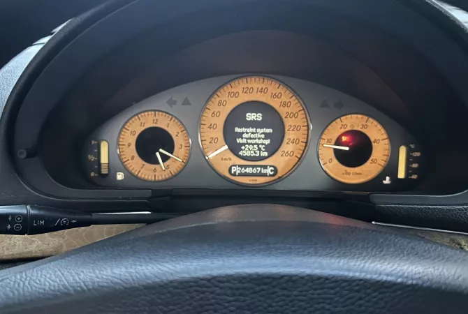 Auto in Vendita a Fier, Mercedes-Benz, 2003 Diesel,Kambio Automatik Pagamento 3,000  Euro.