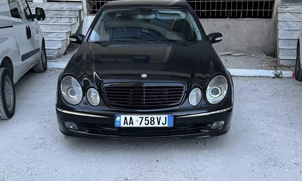 Auto in Vendita a Fier, Mercedes-Benz, 2003 Diesel,Kambio Automatik Pagamento 3,000  Euro.