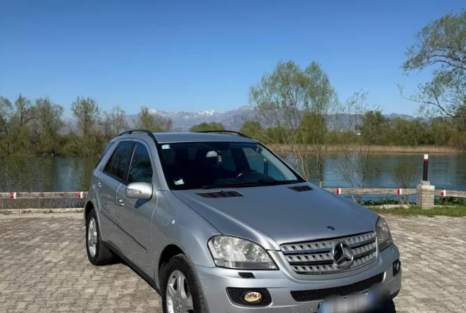 Auto in Vendita a Tirana, Mercedes-Benz, 2006 Diesel,Kambio Automatik Pagamento 4,300  Euro.