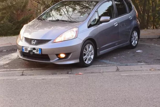 Auto in Vendita a Tirana - 5,800 Euro