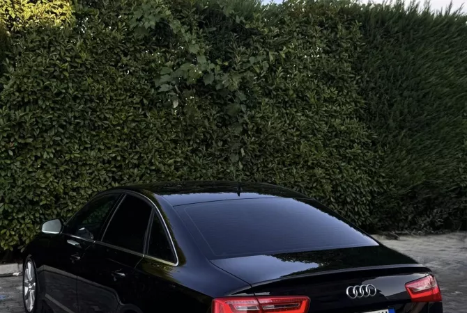 Auto in Vendita a Tirana - 10,500 Euro