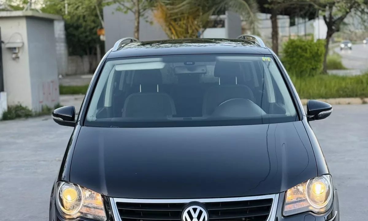 Auto in Vendita a Tirana, Volkswagen, 2010 Benzine,Kambio Automatik Pagamento 4,700  Euro.