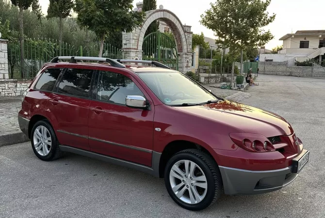 Auto in Vendita a Tirana - 570,000 Leke