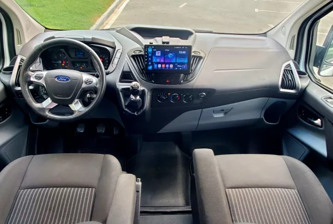 Makina ne shitje ne Tirane, Ford, 2015 Diesel,Kambio Manual Pagesa 10,000  Euro.