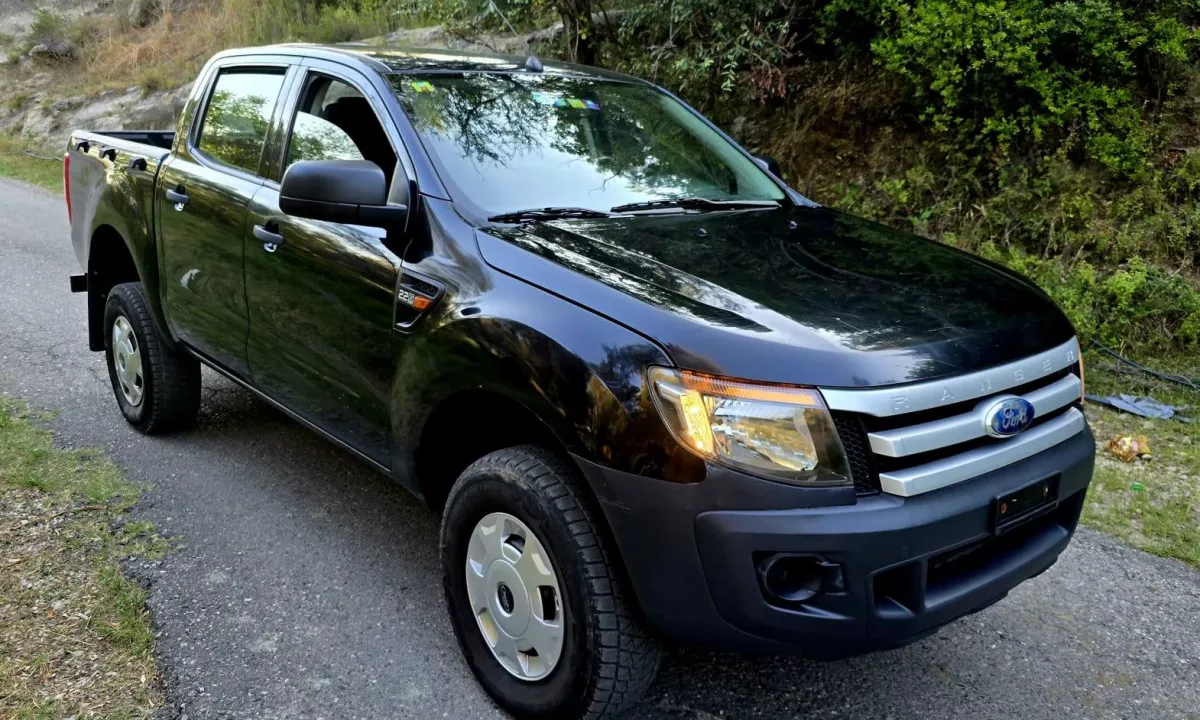 Auto in Vendita a Tirana, Ford, 2012 Diesel,Kambio Manual Pagamento 8,900  Euro.