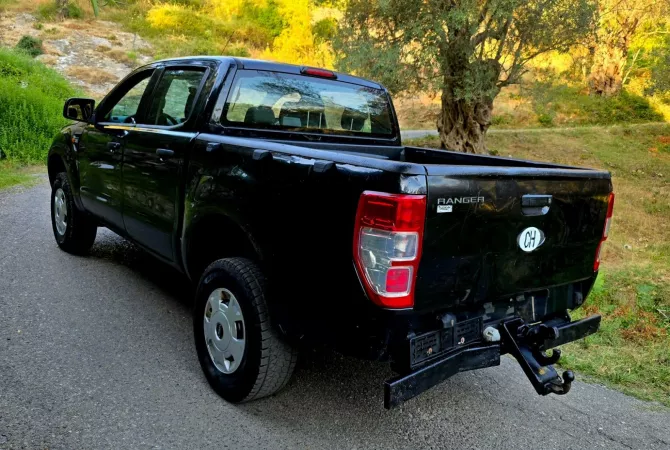 Auto in Vendita a Tirana, Ford, 2012 Diesel,Kambio Manual Pagamento 8,900  Euro.