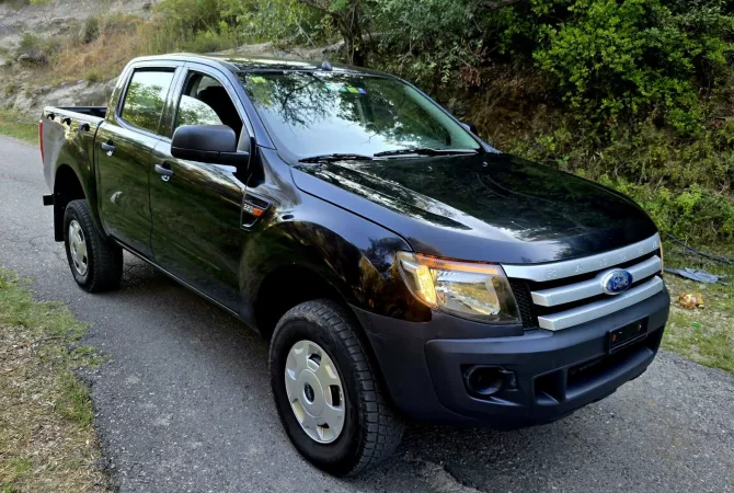 Auto in Vendita a Tirana - 8,900 Euro