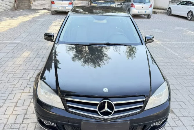 Auto in Vendita a Tirana, Mercedes-Benz, 2008 Benzine,Kambio Automatik Pagamento 6,600  Euro.