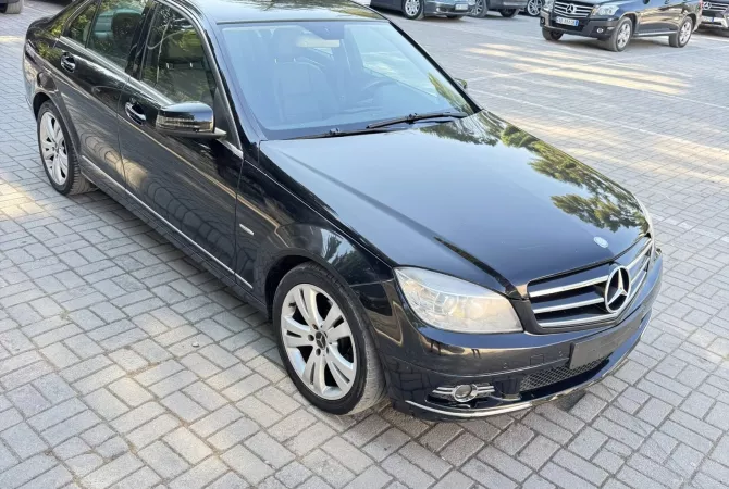 Auto in Vendita a Tirana - 6,600 Euro