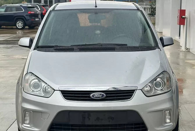 Auto in Vendita a Tirana, Ford, 2010 Diesel,Kambio Manual Pagamento 3,200  Euro.